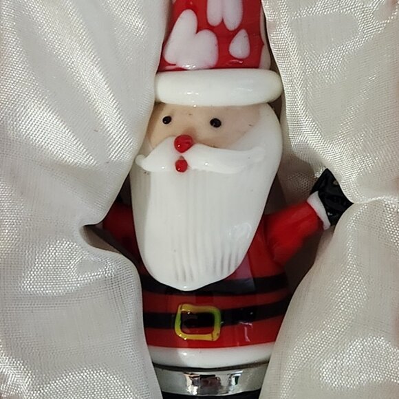 Santa Claus Hand Blown Glass Wine Stopper - Picture 3 of 4